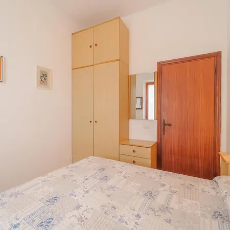 Casa Fiorella A -goelba Apartmán